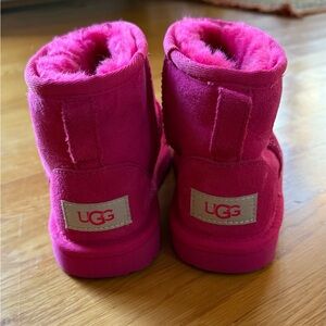 Pink Ugg Classic Mini - girls